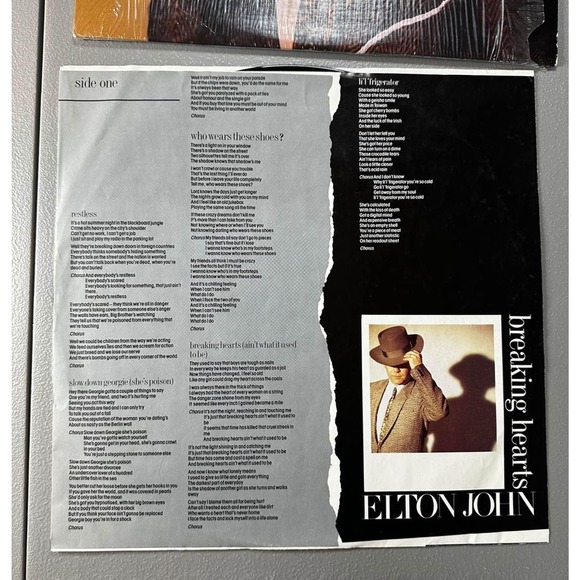 1984 Elton John Breaking Hearts Taiwan Vinyl LP - Picture 3 of 6